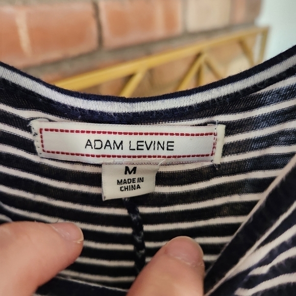 ADAM Levine Blue Striped Lace Bottom Slit. Womans Size Medium - Picture 3 of 8